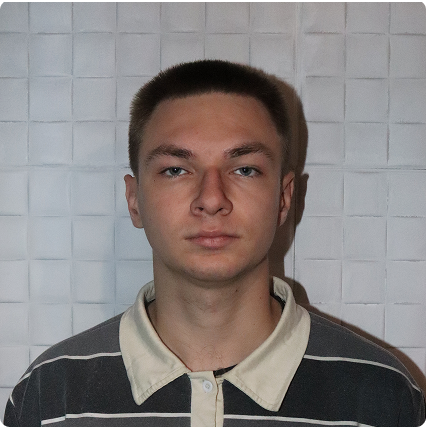 Новиков Арсений - Дизайнер компании Spicy Code, специалист по UI/UX дизайну